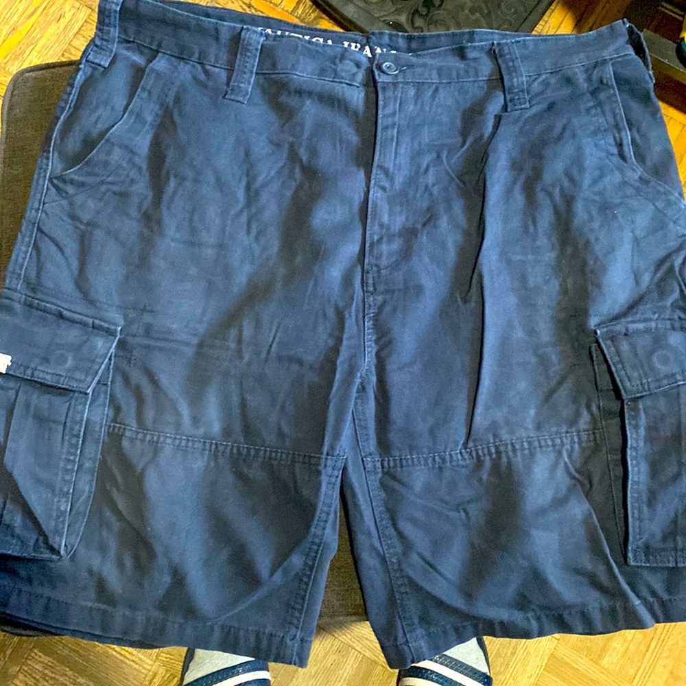 NAUTICA JEANS mens cargo shorts size 40